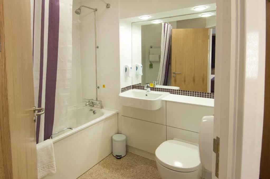 Premier Inn Chelmsford Exterior foto